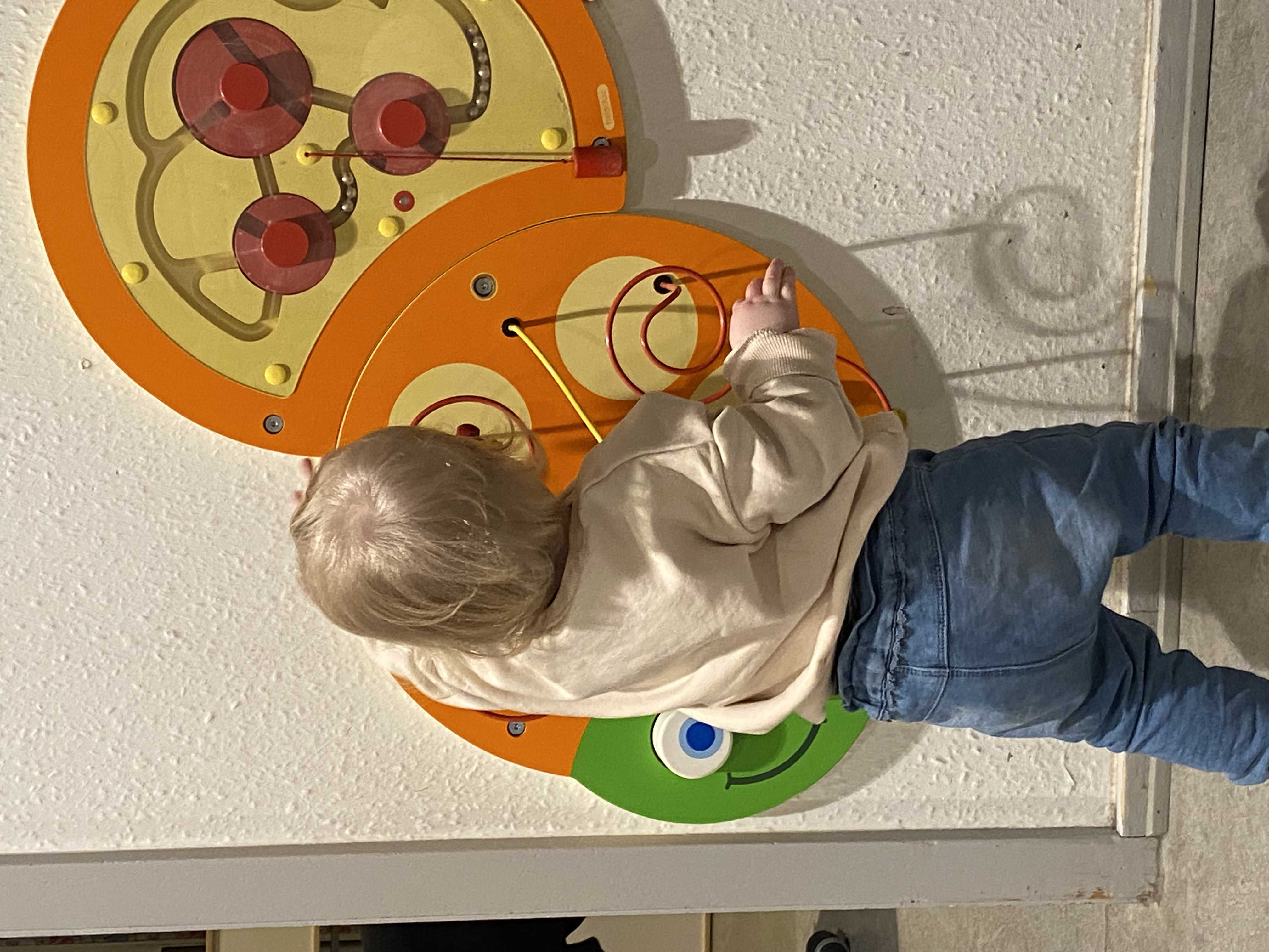 I Spiloppen har vi indrettet huset, så børnene overalt har legesteder