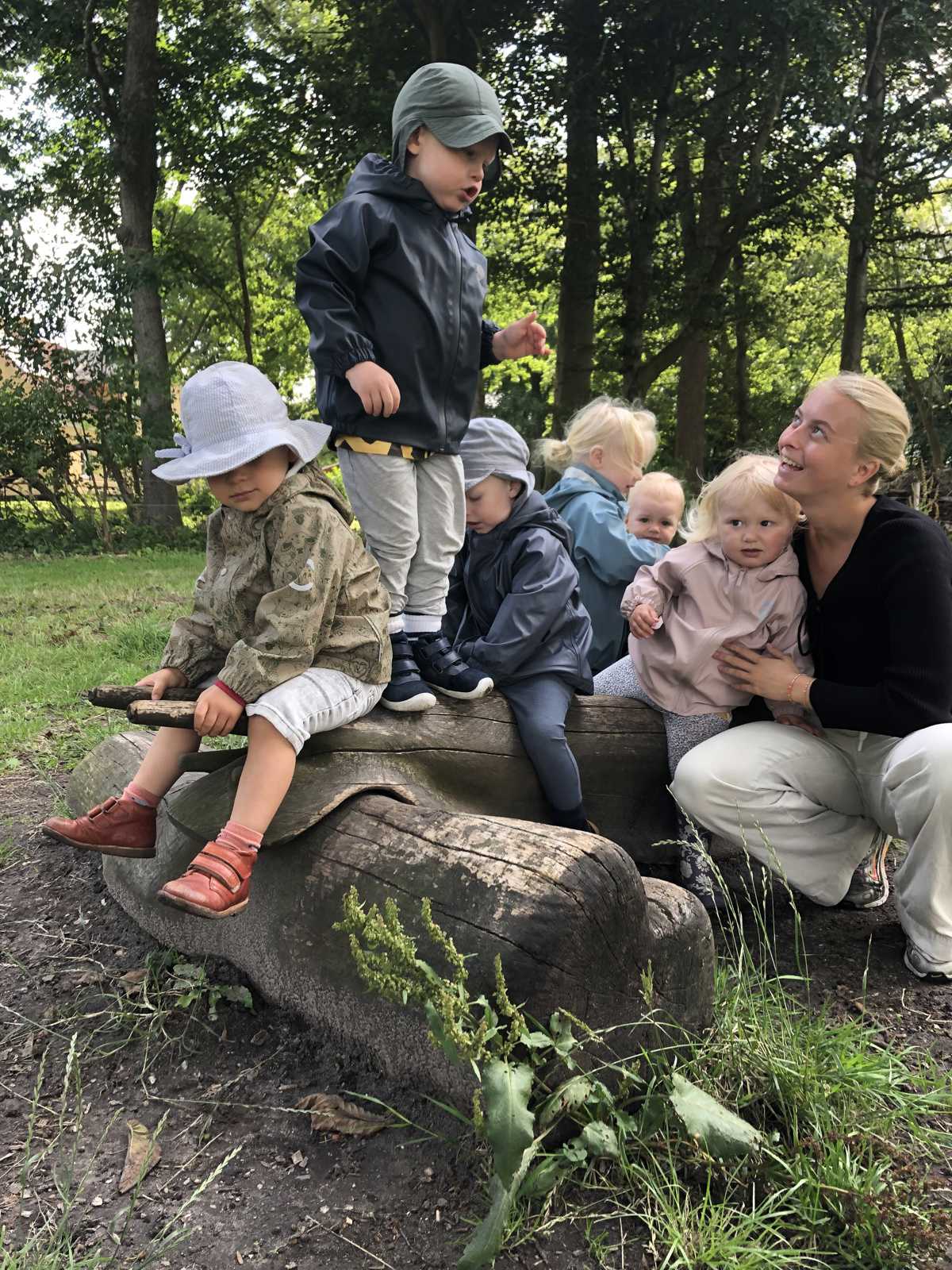 Vi tager børnene med ud i naturen